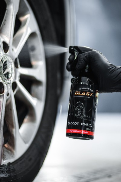 BLAST Bloody Wheel 3/10 MINIATURA